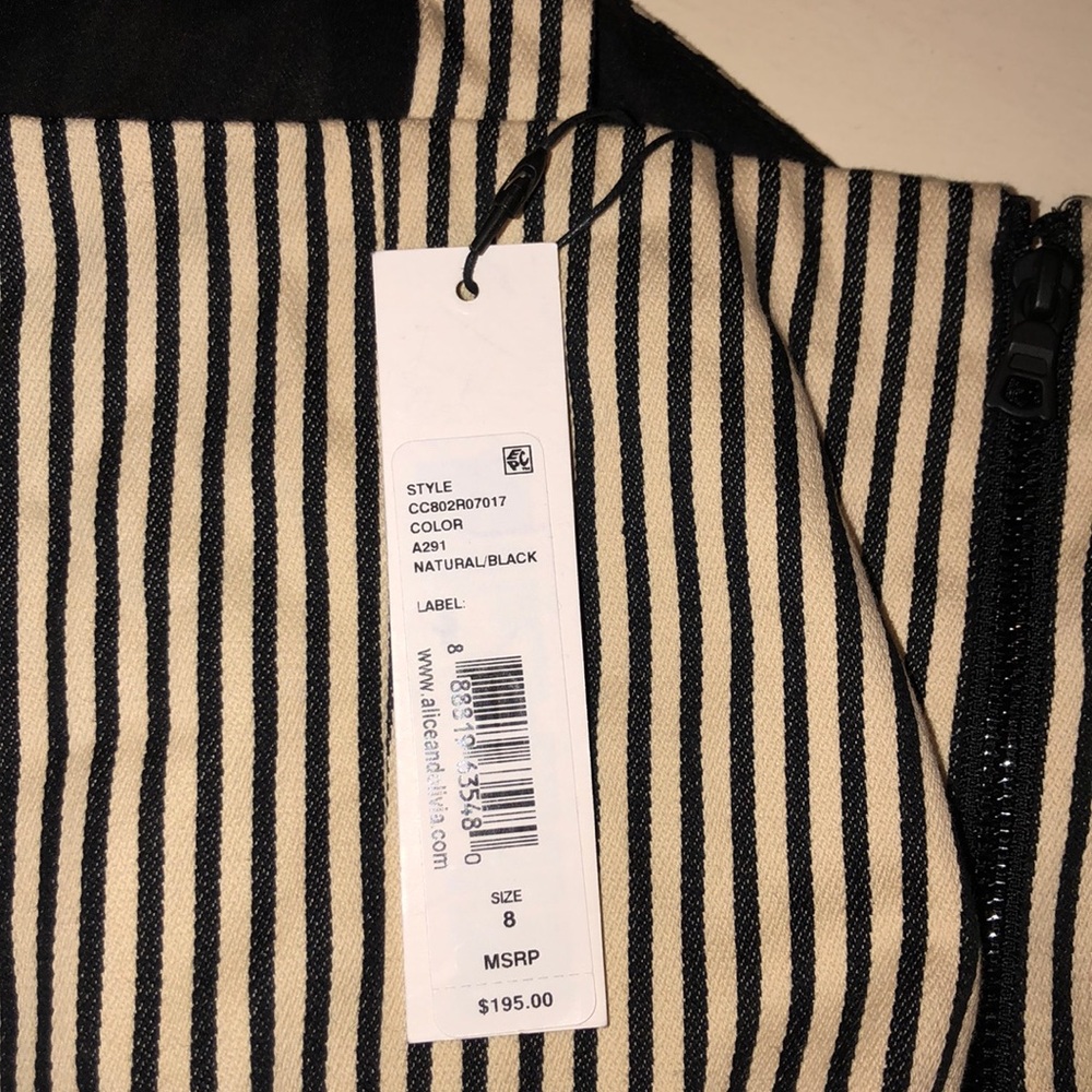 NWT Top by Alice and Olivia - Picture 3 of 4